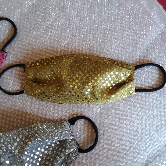 Bling 💖 Face Mask with Felt Filter - Picture 4 of 9